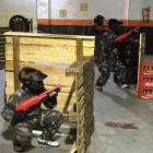 Una despedida de soltera que decidieron celebrarla con una contienda en Paintball Indoor del centro de la ciudad