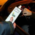 Un conductor da negativo en uno de los controles de alcoholemia realizado por la Guardia Civil