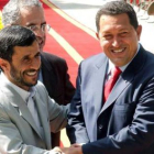 Mahmud Ahmadinejad y Hugo Chávez.