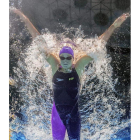 La nadadora española Mireia Belmonte compite en las semifinales de 200 mariposa.