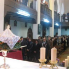 La iglesia parroquial de Santa Lucía de Gordón se vistió con sus mejores galas para celebrar el día