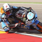 Alex Rins, durante la carrera de Moto3 celebrada hoy en el circuito de Alcañiz.