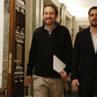 Alberto Garzón y Pablo Iglesias.