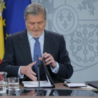 Íñigo Méndez de Vigo comparece ante los medios tras el Consejo de Ministros.