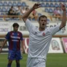Oriol Riera lamentándose tras una ocasión fallada en el enfrentamiento ante el Huesca