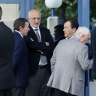 El presidente de Mercadona, Juan Roig (centro), acudió al funeral de María del Carmen. MANUEL LORENZO