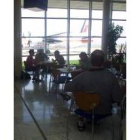 Imagen de la cafetería del aeropuerto de La Virgen del Camino