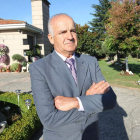 El empresario Benigno Castro, ayer en su casa de Ponferrada.