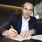 Andrés Iniesta rubricó hace unos días su ampliación de contrato con el Barcelona.