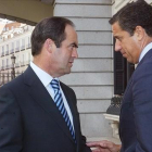 Los exministros José Bono (PSOE) y Eduardo Zaplana (PP), en el Congreso de los Diputados