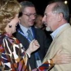 Aguirre y Gallardón saludan a Rodrigo Rato a su llegada al congreso del PP madrileño