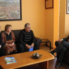 Los representantes de la Asociación de Vecinos de Pinilla se reunieron con Gregorio Chamorro.