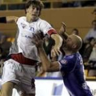 El jugador del Ademar Viran Morros, durante un partido