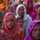 Un grupo de mujeres rohinyás del campo de refugiados de Balukhali, en Bangladés.