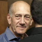 El exprimer ministro israelí Ehud Olmert, antes de conocer la sentencia condenatoria en Tel Aviv.