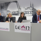 La portavoz de Ciudadanos en el Ayuntamiento de León, Gemma Villarroel, ofrece una rueda de prensa para comentar el presupuesto municipal