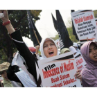 Manifestantes se concentran para protestar en Yakarta contra el polémico vídeo.