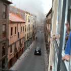 El humo se pudo ver en toda la calle Murias de Paredes