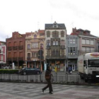 La remodelación de la plaza Mayor, en la imagen, volverá a figurar en el presupuesto del año próximo