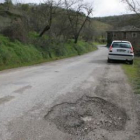La carretera a Peñalba, por el Oza, está en un estado tercermundista.