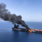 Uno de los petroleros atacados en el golfo de Omán.