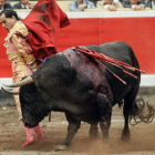 El diestro Iván Fandiño, durante un momento de la lidia a su segundo toro.
