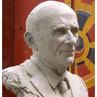 Aspecto del busto de Ramón Carnicer en la fase de barro.