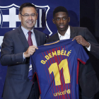 Dembélé en su presentación como nuevo jugador del Barça. DALMAU