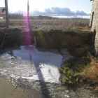 El vertido de Riego de la Vega aflora al caudal de la Zague en el molino de Toralino.