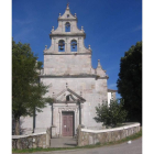 Fachada de la ermita de Carrasconte, que marca el límite entre Laciana y Babia.