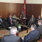 El alcalde de la ciudad recibió a los representantes de las cámaras, reunidos ayer en Astorga