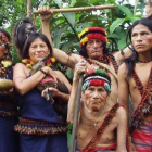 Miembros de la tribu Shuar. CONFEDERACIÓN DE NACIONALIDADES INDÍGENAS DEL ECUADOR