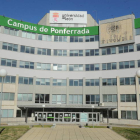 Edificio principal del Campus de Ponferrada de la Universidad de León. L. DE LA MATA
