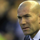 Zidane durante el Valencia-Madrid en Mestalla.