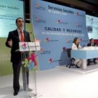 El consejero de Familia, César Antón, en la presentación de las nuevas plazas públicas para mayores