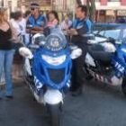 Imagen de la presentación de las dos nuevas motos con las que contará la Policía Local