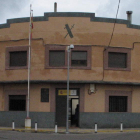 Fachada principal del cuartel de La Bañeza.