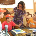 Los niños muy interesados en preguntar por todo lo que veían.