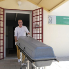 Llegada de los restos mortales de Blesa al Instituto Anatómico Forense de Alcolea.