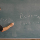 Un profesor imparte gallego en un centro berciano.