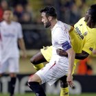 Iborra controla el balón ante la oposición de Bailly.