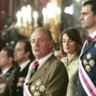 Don Juan Carlos, junto a los Príncipes de Asturias, al inicio de la celebración de la Pascua Militar