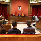 Los cuatro mossos, condenados e indultados, durante el juicio.