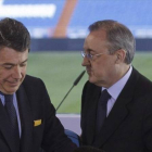 Florentino Pérez, a la derecha, junto a Ignacio González, presidente de la Comunidad de Madrid.
