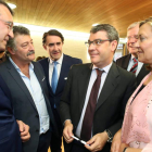 Majo, Calvo, Suárez-Quiñones, Nadal, Silván y Del Olmo, ayer en la visita del ministro a León. RAMIRO