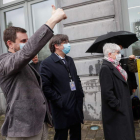 Toni Comín, Clara Ponsatí y Carles Puigdemont, ayer en Bruselas. STEPHANIE LECOC