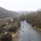 Tramo del río Esla en el que se ubicará el canal de Aguas Bravas de Cistierna. CAMPOS