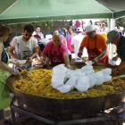 La paellada atrajo a un gran público. CAMPOS