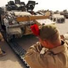 Soldados británicos se preparan para trasladarse a la zona suní de Basora