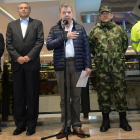 El presidente de Colombia, Juan Manuel Santos, en el interior del centro comercial.